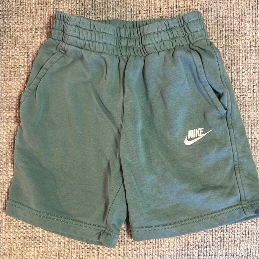 Nike Green Athletic Shorts Elastic Waistband